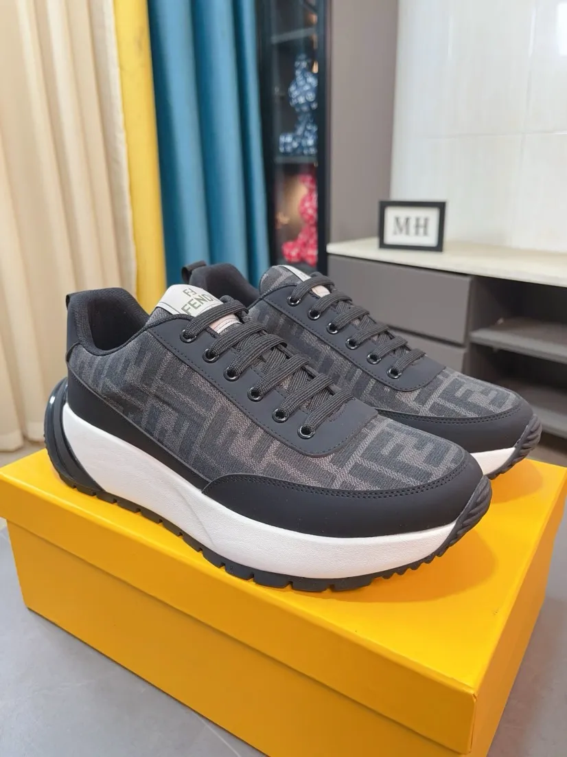 Men's Men's Shoes 💰438🌹🌹[fendi] Fendi's classic and comfortable men's, this complex sneaker is made of soft calfskin➕genuine leather lining➕original ultra-light rubber material with rough outsole. This unique light style is suitable for the casual and refined sensibility of this season. It is comfortable and natural on the feet. It is an everyday style for casual travel in autumn and winter! 38/44